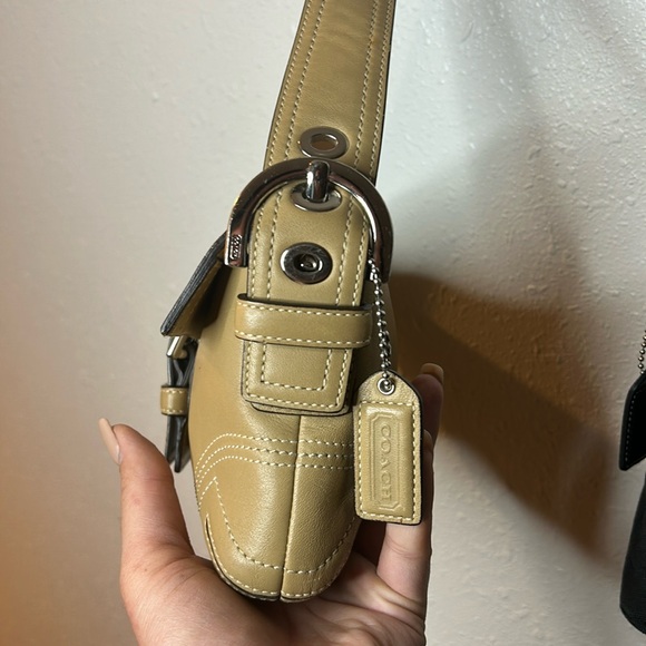 Coach Soho Y2K Camel Leather Shoulder Bag - Picture 4 of 8